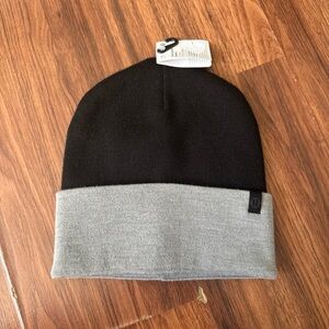 lululemon athletica Chili Fighter Two-Tone Black and Gray Beanie L/XL
